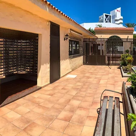 Bungalow Con Flamboyan En Maspalomas 度假居 普拉亚戴尔雷安格莱斯